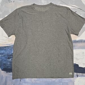 Vuori Strato Tech Tee Shirt Mens 2XL Gray Short Sleeve T-Shirt Stretch V126